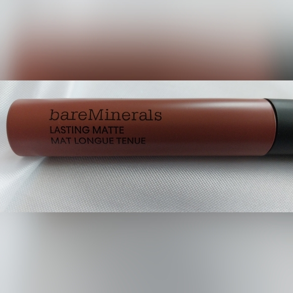 bareMinerals - Mineralist Lasting Matte Liquid Lipstick - Picture 10 of 10